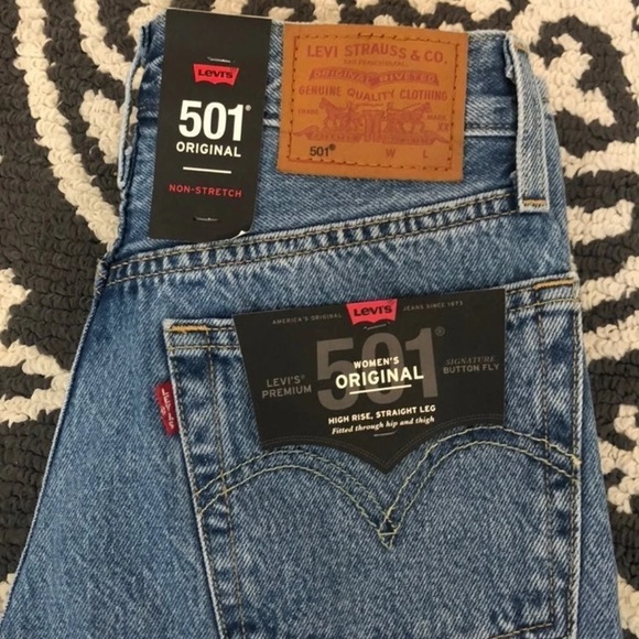 NWT LEVIS - Picture 3 of 5
